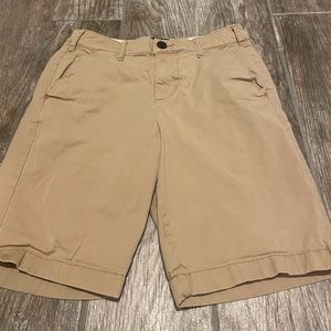 Men’s khaki shorts